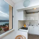 Kate Apartman